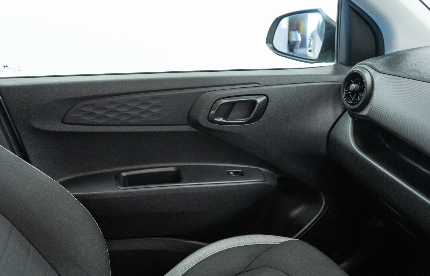 Used Hyundai i10 2023 for sale - 77930663: Photo 34