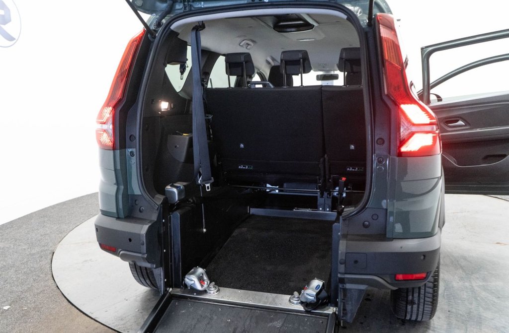 Used Dacia Jogger 2023 for sale - 76356729: Photo 32
