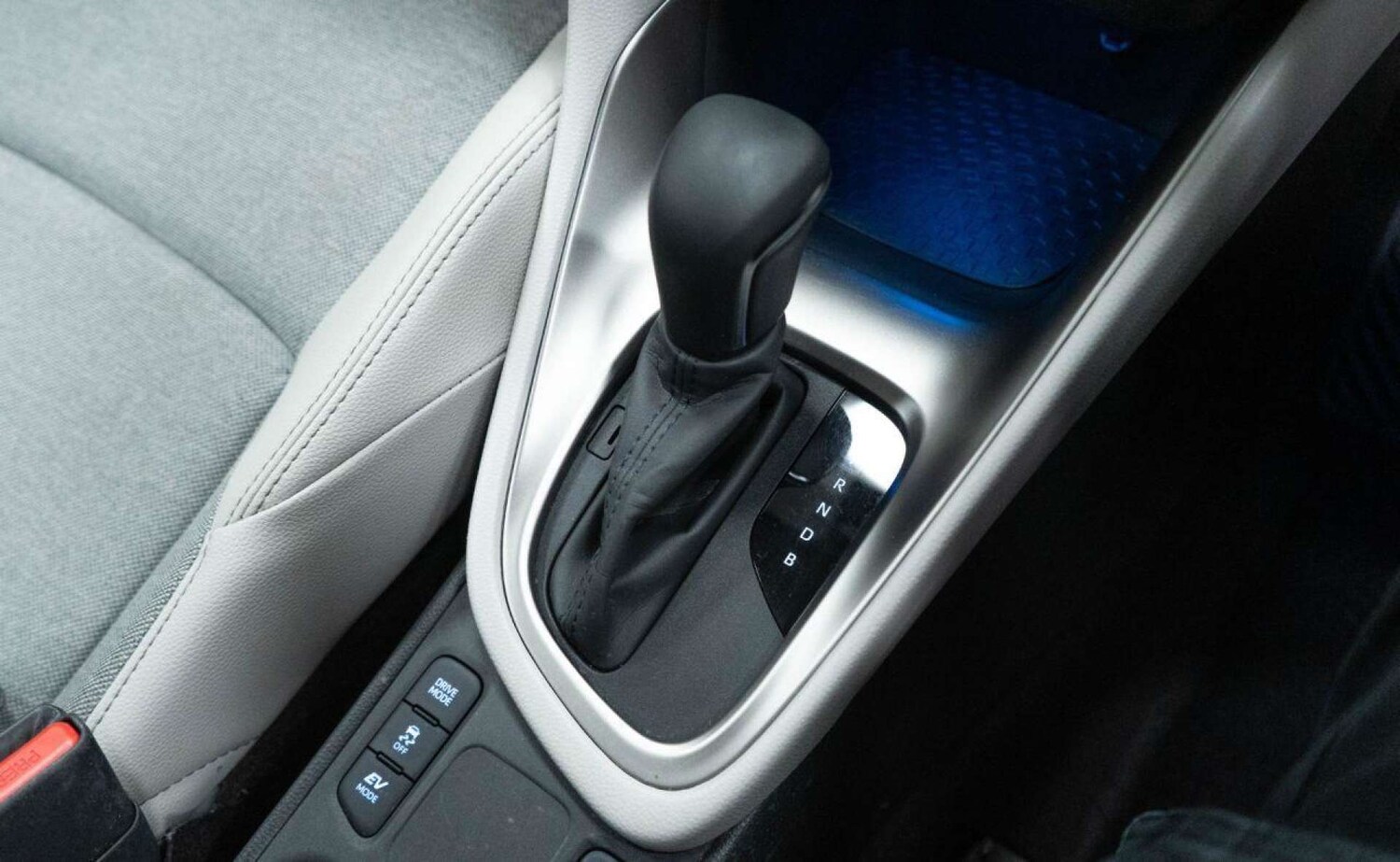 Used Toyota Yaris 2022 for sale - 77930796: Photo 28