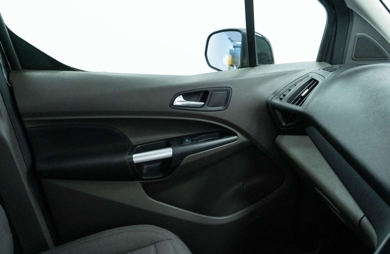 Used Ford Grand Tourneo Connect 2020 for sale - 77930865: Photo 32