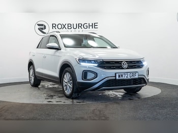 Used Volkswagen T-Roc 2023 for sale - 77582867: Photo