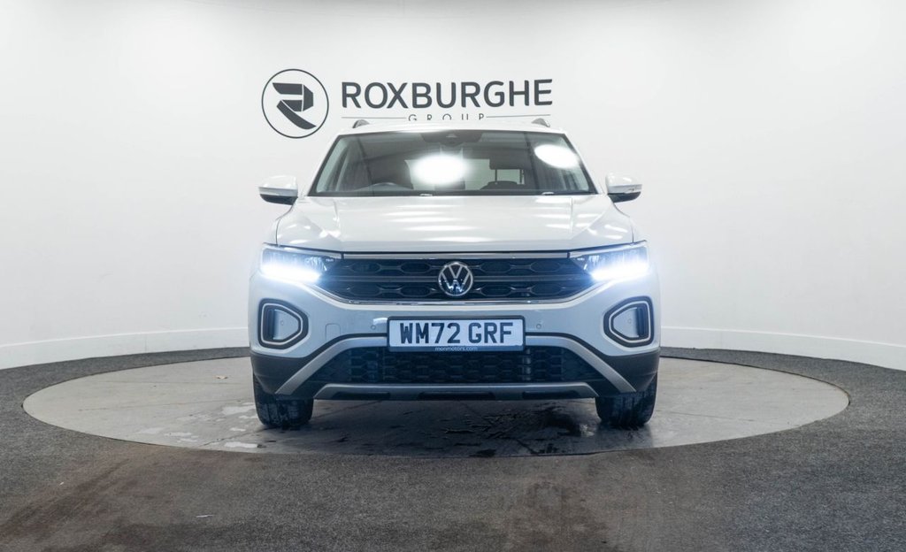 Used Volkswagen T-Roc 2023 for sale - 77582867: Photo 2