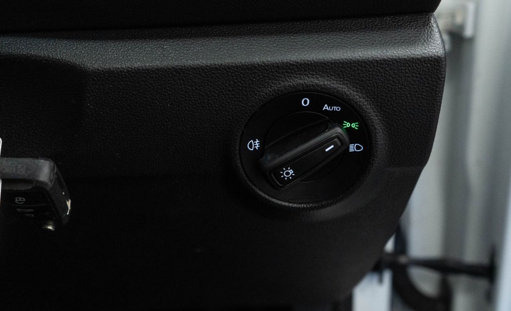 Used Volkswagen T-Roc 2023 for sale - 77582867: Photo 24