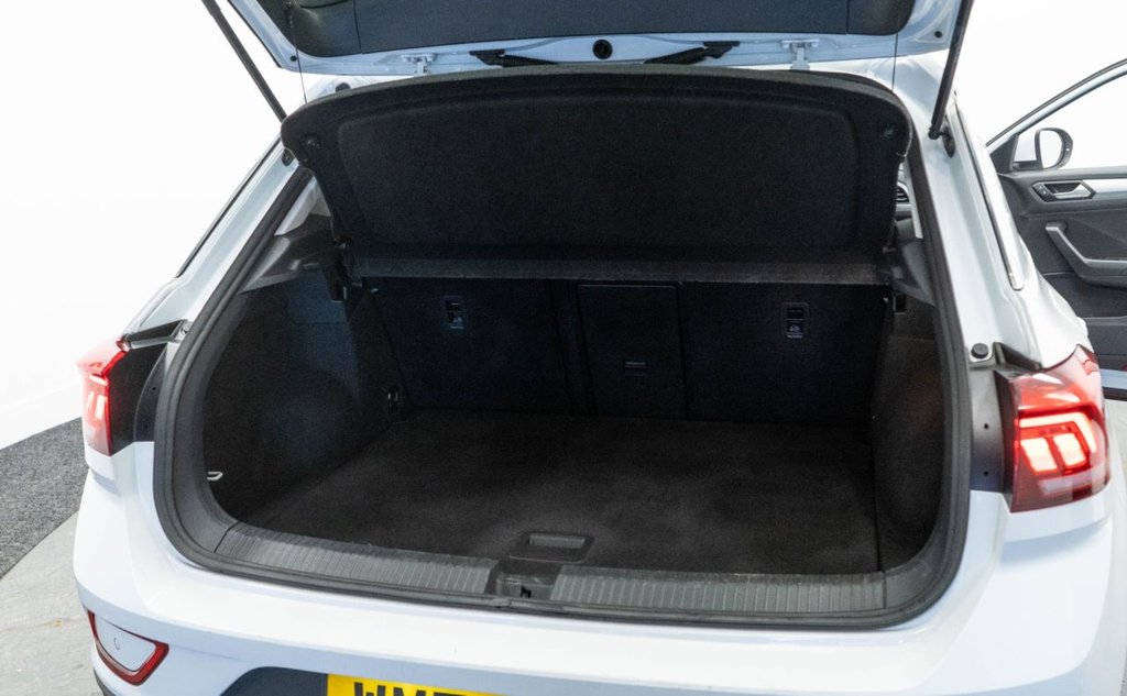 Used Volkswagen T-Roc 2023 for sale - 77582867: Photo 35