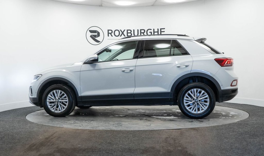 Used Volkswagen T-Roc 2023 for sale - 77582867: Photo 4
