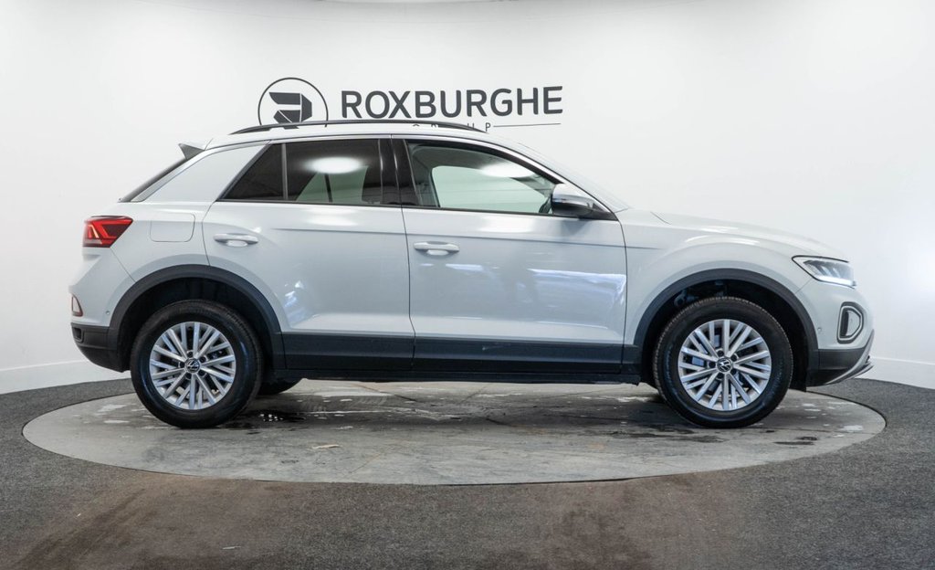 Used Volkswagen T-Roc 2023 for sale - 77582867: Photo 9