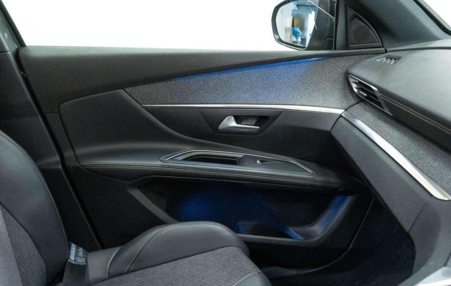 Used Peugeot 5008 2020 for sale - 77930680: Photo 32