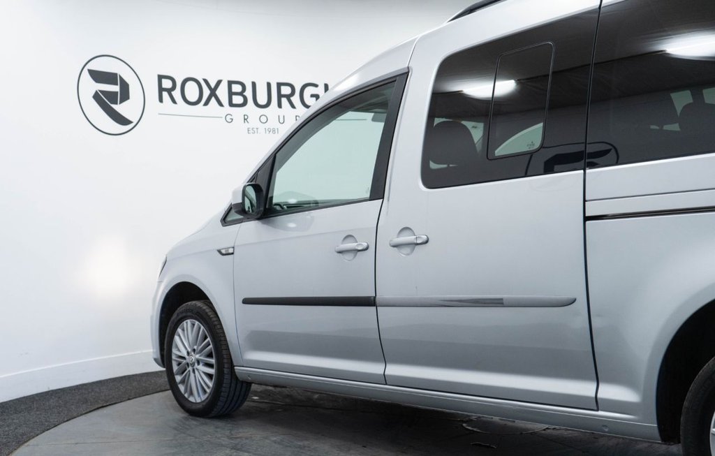 Used Volkswagen Caddy Maxi Life 2018 for sale - 77360175: Photo 17