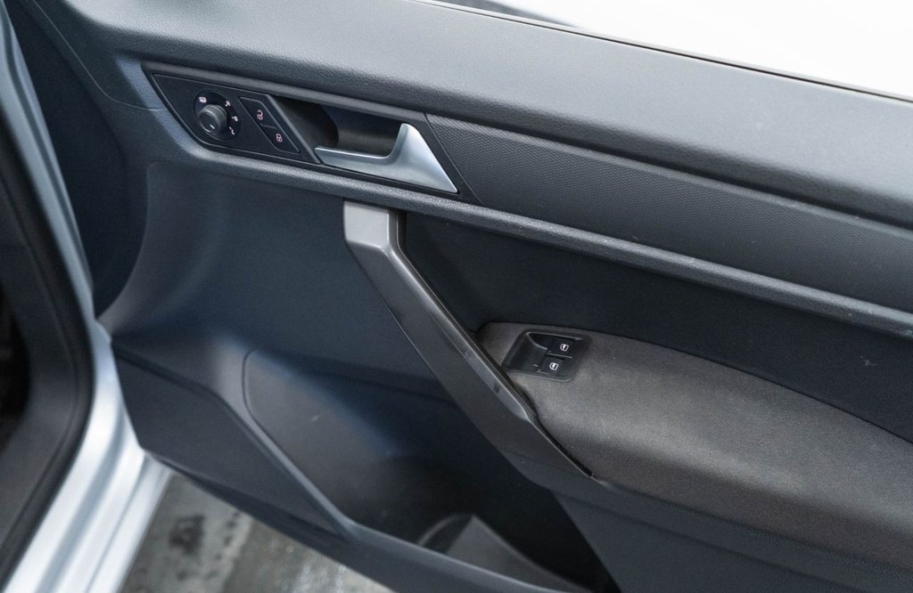 Used Volkswagen Caddy Maxi Life 2018 for sale - 77360175: Photo 21