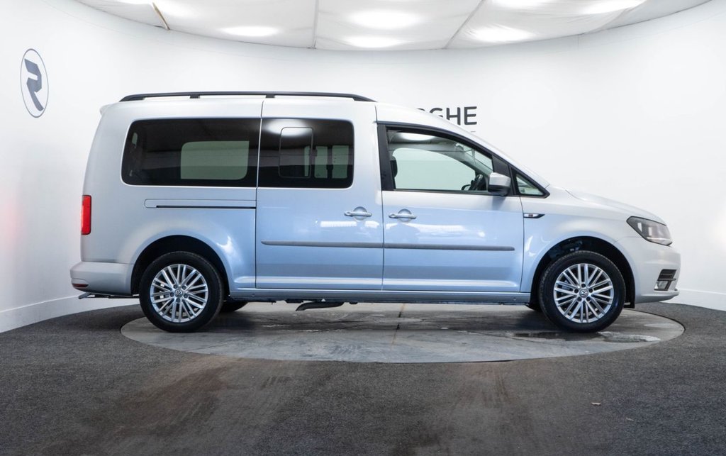 Used Volkswagen Caddy Maxi Life 2018 for sale - 77360175: Photo 9