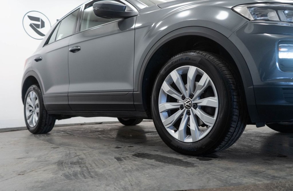 Used Volkswagen T-Roc 2020 for sale - 76345189: Photo 11