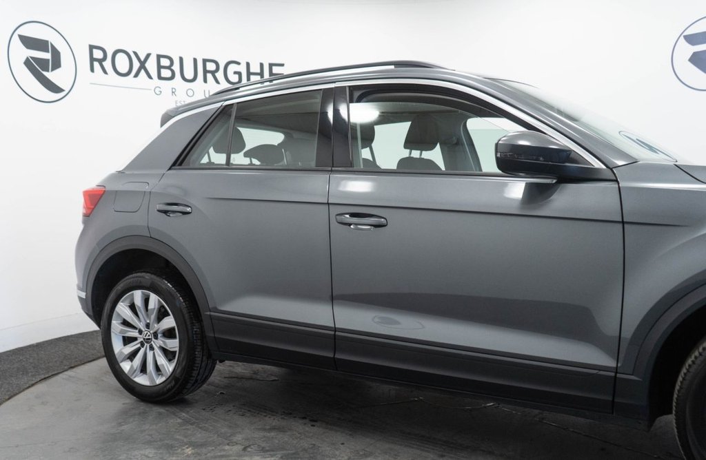 Used Volkswagen T-Roc 2020 for sale - 76345189: Photo 12