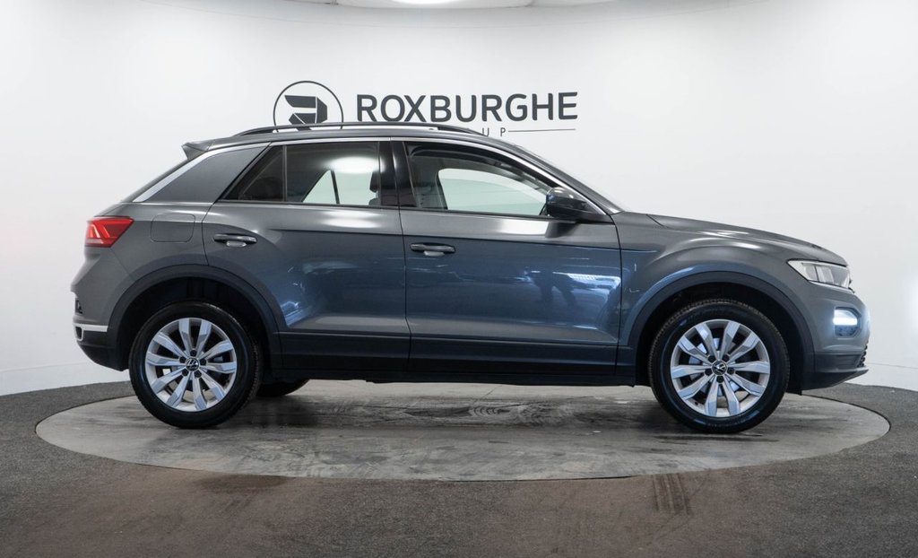 Used Volkswagen T-Roc 2020 for sale - 76345189: Photo 9
