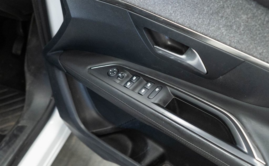 Used Peugeot 3008 2020 for sale - 76923233: Photo 21