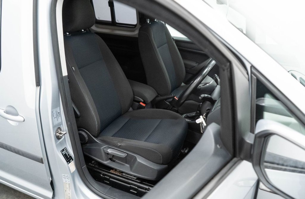Used Volkswagen Caddy Maxi Life 2016 for sale - 76147462: Photo 21