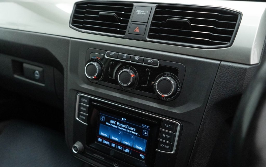 Used Volkswagen Caddy Maxi Life 2016 for sale - 76147462: Photo 26