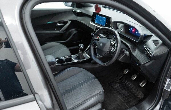 Used Peugeot 2008 2023 for sale - 75573724: Photo 21