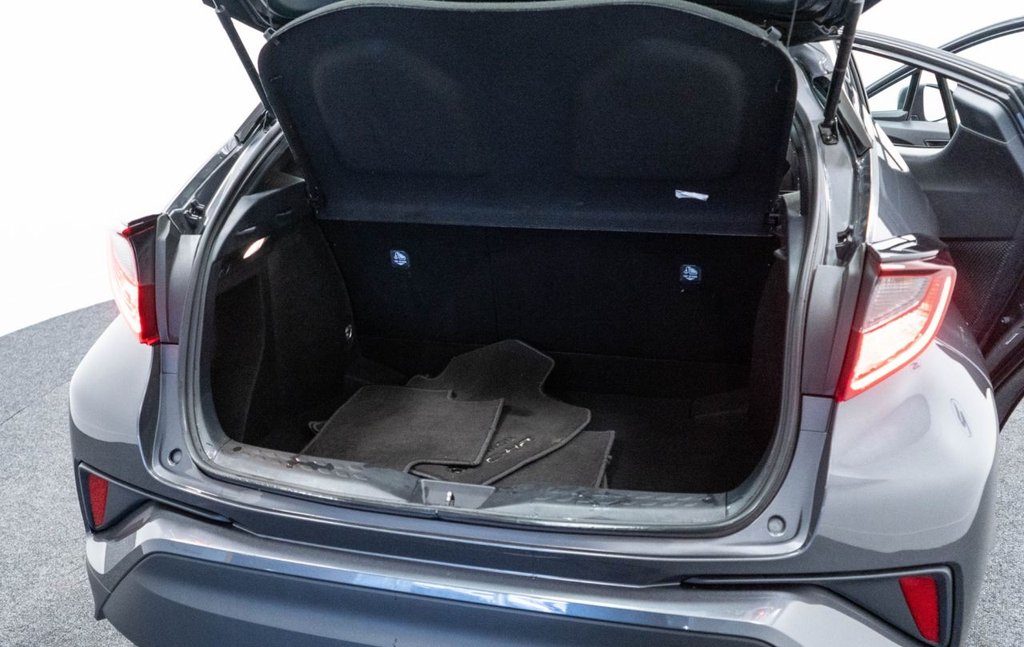 Used Toyota C-HR 2022 for sale - 77693029: Photo 34