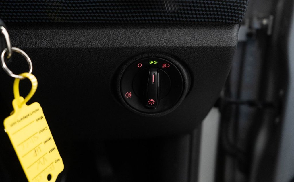 Used Volkswagen up! 2016 for sale - 76740534: Photo 24