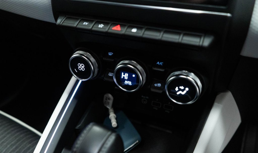 Used Renault Clio 2022 for sale - 76686517: Photo 25