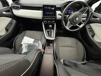 Used Renault Clio 2022 for sale - 76686517: Photo