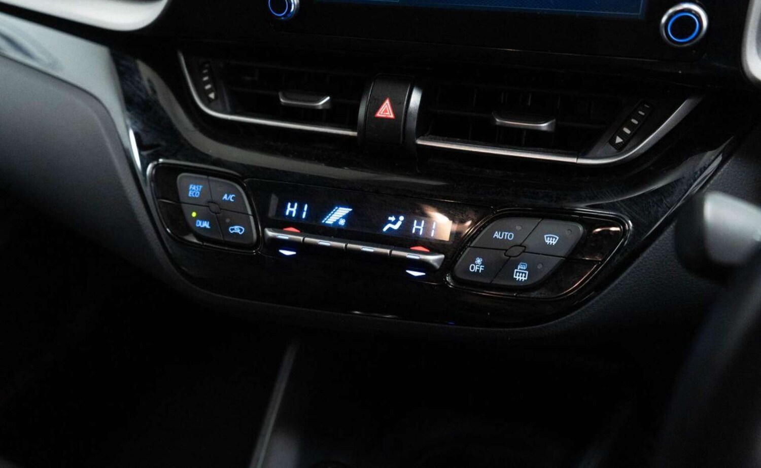 Used Toyota C-HR 2021 for sale - 77930671: Photo 29