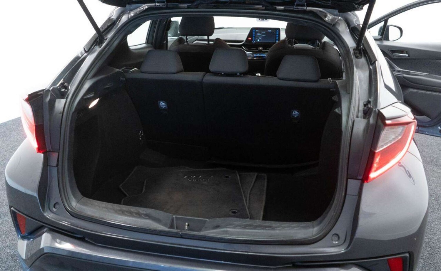 Used Toyota C-HR 2021 for sale - 77930671: Photo 35