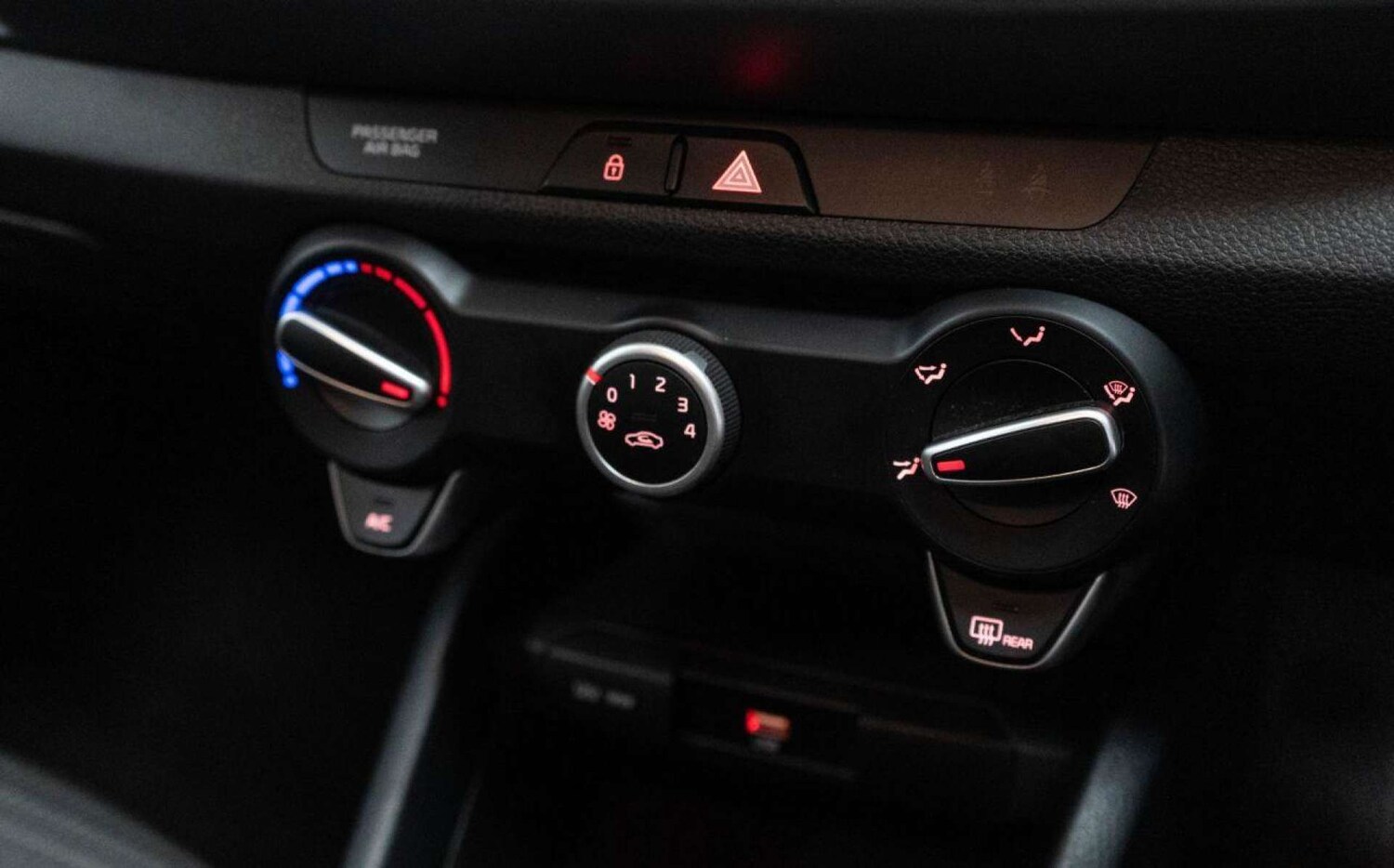 Used Kia Stonic 2022 for sale - 77930708: Photo 27