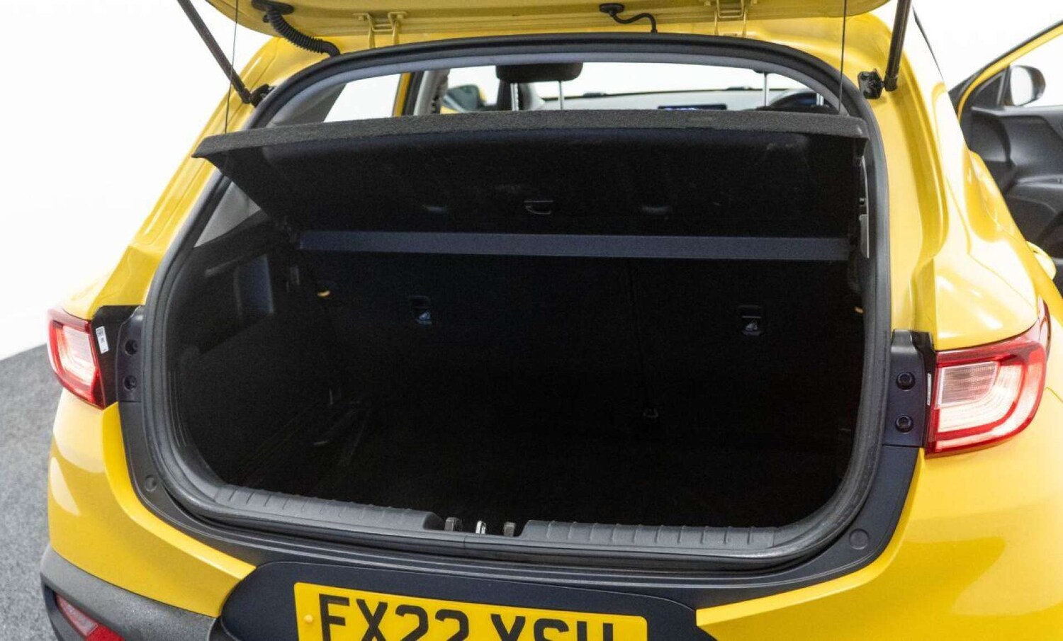 Used Kia Stonic 2022 for sale - 77930708: Photo 33