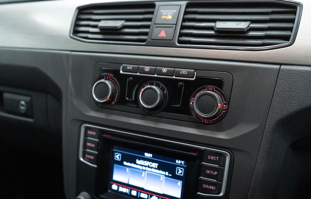 Used Volkswagen Caddy Maxi Life 2018 for sale - 77621135: Photo 27