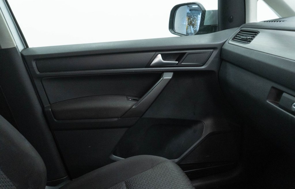 Used Volkswagen Caddy Maxi Life 2018 for sale - 77621135: Photo 31