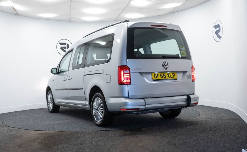 Used Volkswagen Caddy Maxi Life 2018 for sale - 77621135: Photo 5