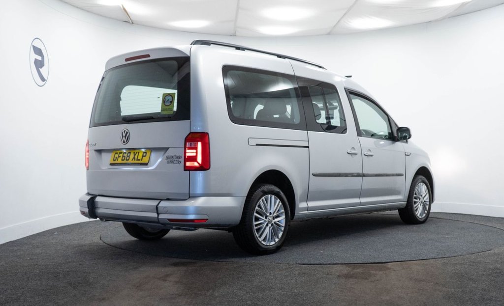 Used Volkswagen Caddy Maxi Life 2018 for sale - 77621135: Photo 8
