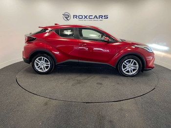 Used Toyota C-HR 2023 for sale - 78857907: Photo