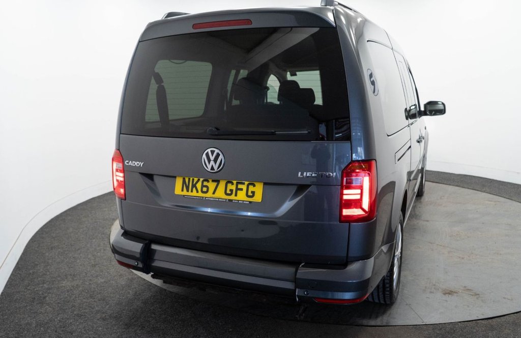 Used Volkswagen Caddy Maxi Life 2018 for sale - 77341325: Photo 16