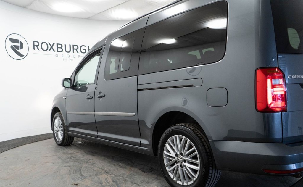 Used Volkswagen Caddy Maxi Life 2018 for sale - 77341325: Photo 19