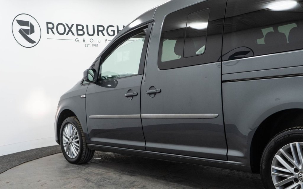 Used Volkswagen Caddy Maxi Life 2018 for sale - 77341325: Photo 20