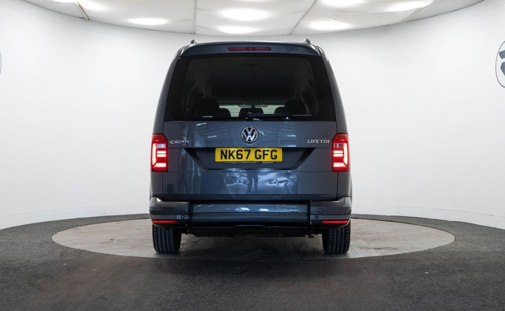 Used Volkswagen Caddy Maxi Life 2018 for sale - 77341325: Photo 7