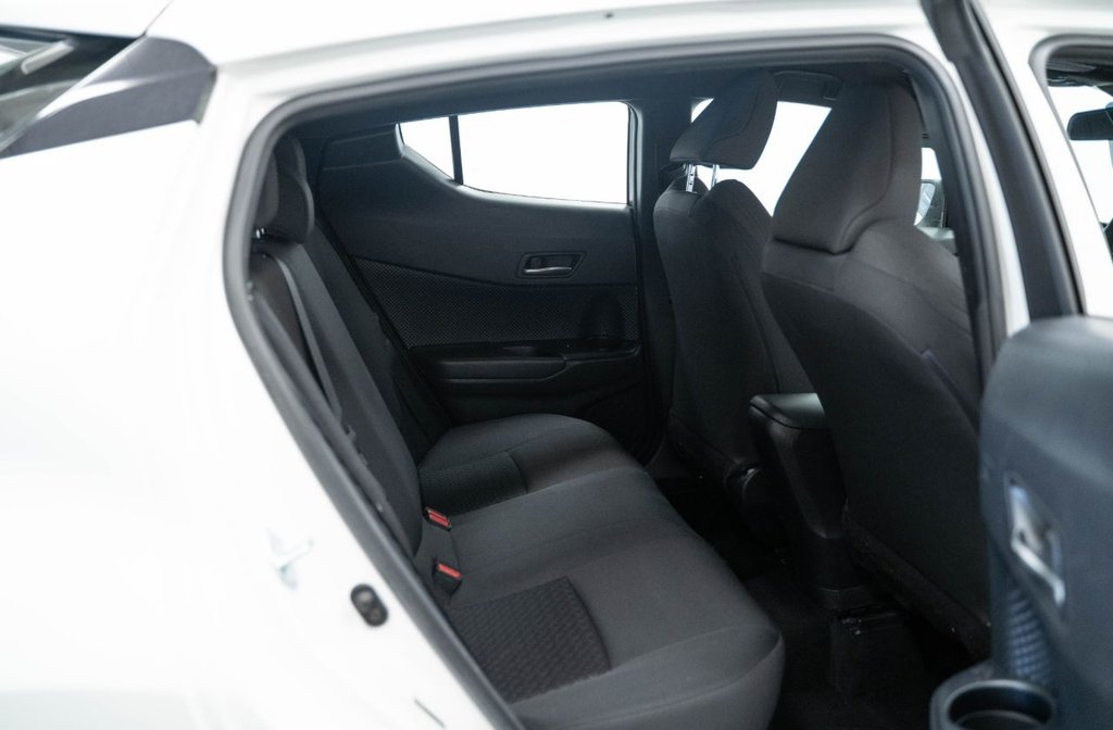 Used Toyota C-HR 2022 for sale - 77302102: Photo 32