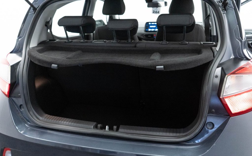 Used Hyundai i10 2022 for sale - 77302543: Photo 33