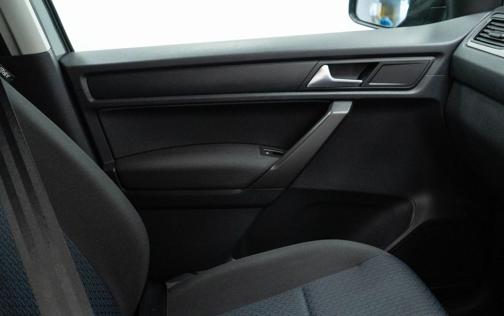 Used Volkswagen Caddy Maxi Life 2019 for sale - 76923643: Photo 29