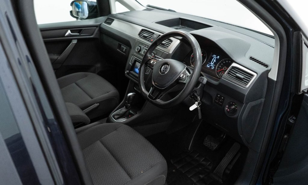 Used Volkswagen Caddy Maxi Life 2019 for sale - 76686128: Photo 21