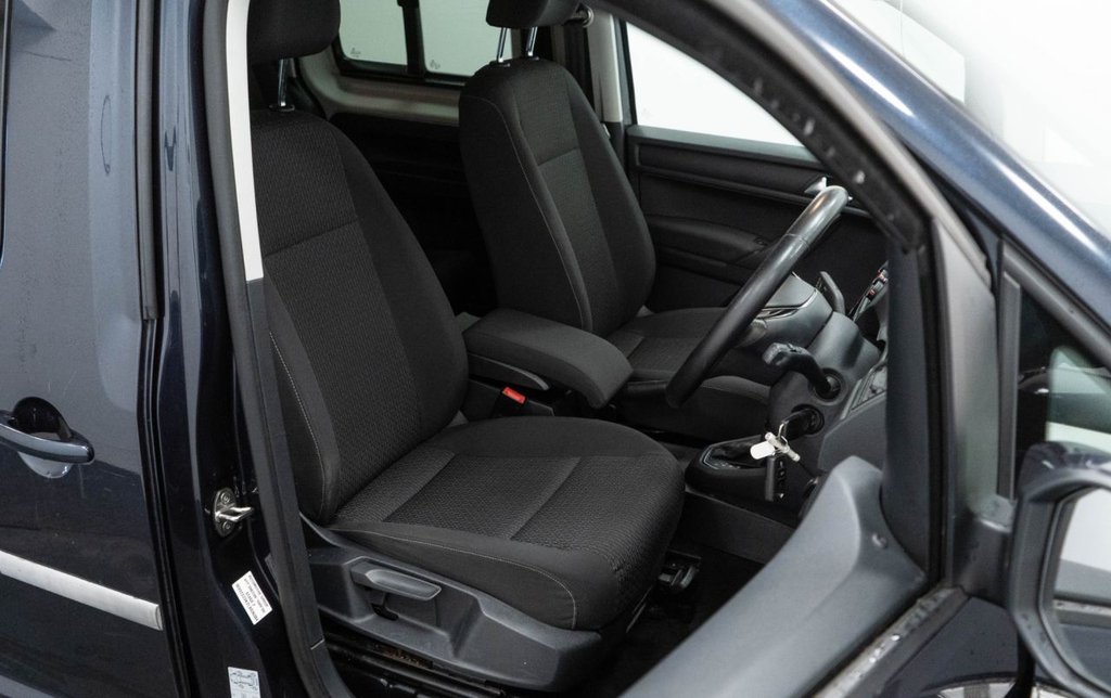 Used Volkswagen Caddy Maxi Life 2019 for sale - 76686128: Photo 22