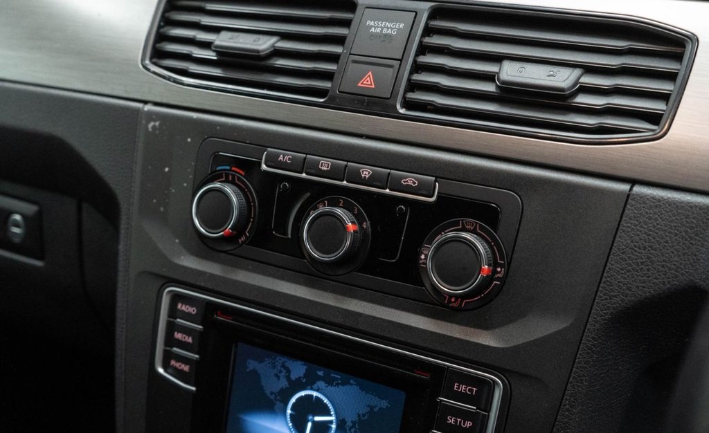 Used Volkswagen Caddy Maxi Life 2019 for sale - 76686128: Photo 27