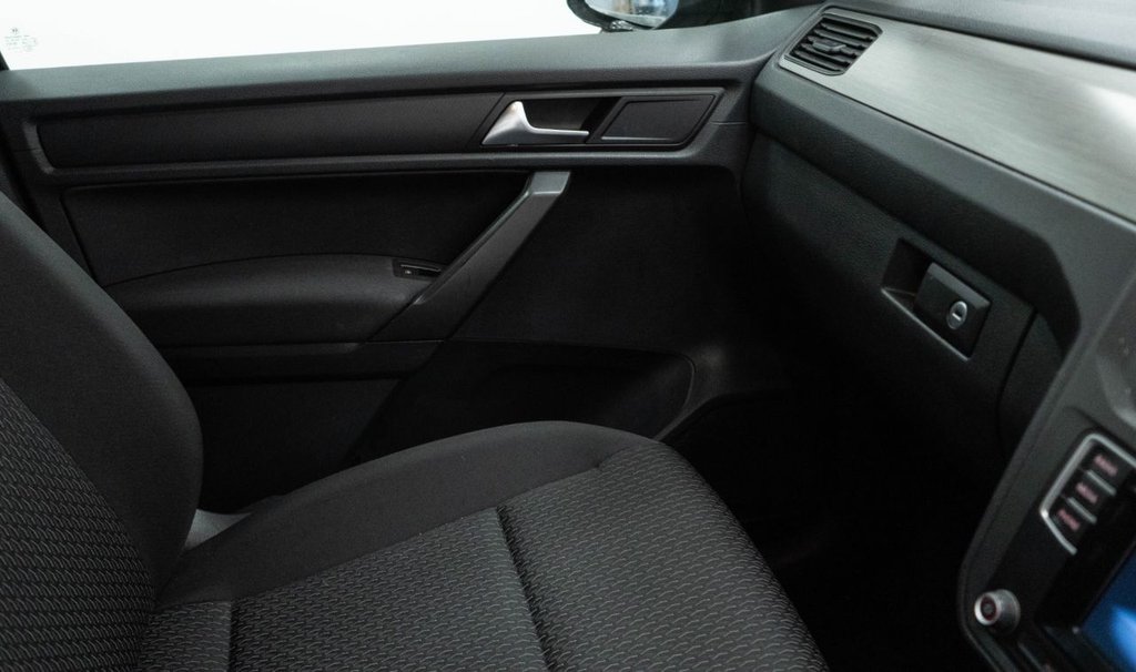 Used Volkswagen Caddy Maxi Life 2019 for sale - 76686128: Photo 31