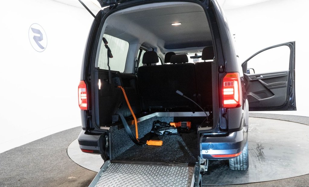 Used Volkswagen Caddy Maxi Life 2019 for sale - 76686128: Photo 34