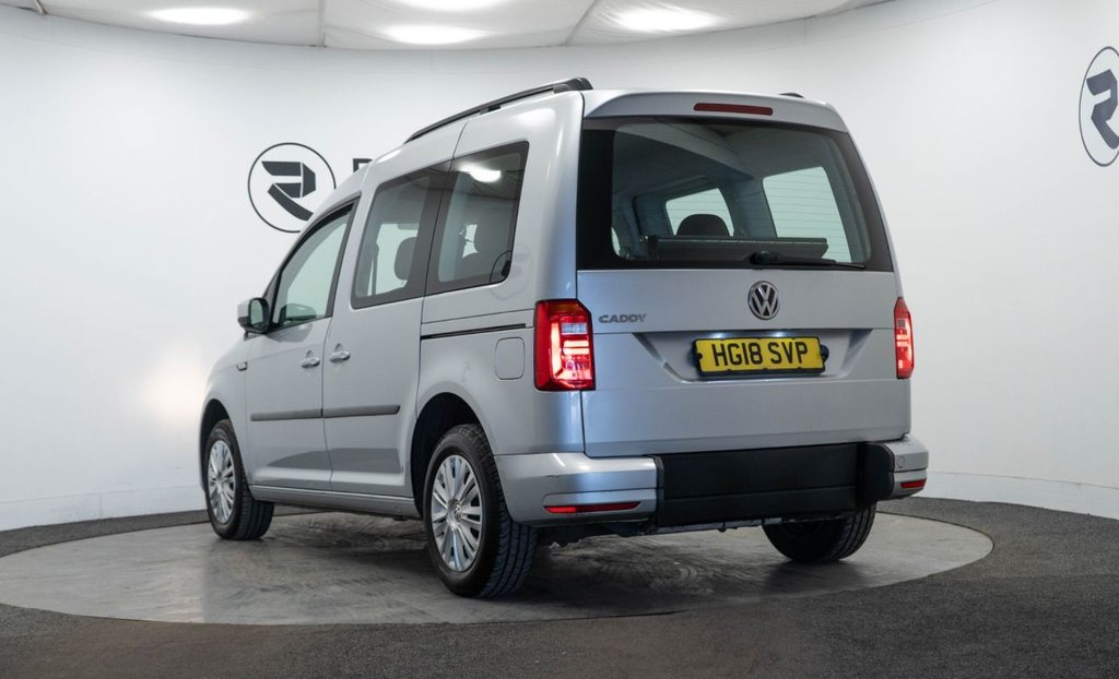 Used Volkswagen Caddy Maxi Life 2018 for sale - 76178343: Photo 5
