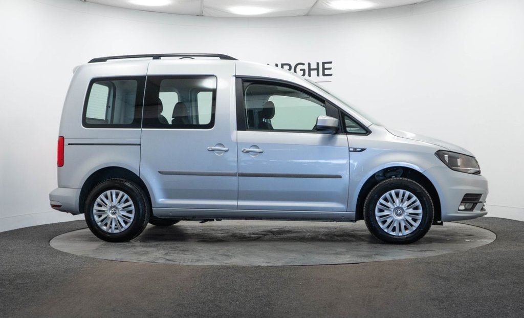 Used Volkswagen Caddy Maxi Life 2018 for sale - 76178343: Photo 9
