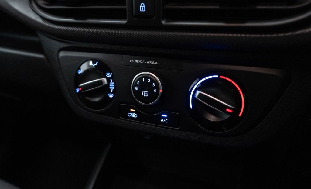 Used Hyundai i10 2023 for sale - 77642351: Photo 28