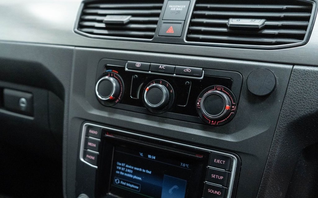 Used Volkswagen Caddy Maxi Life 2018 for sale - 77571670: Photo 26